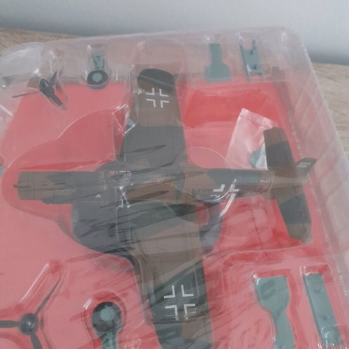 Metallic World War II fighter plane De Agostini new
