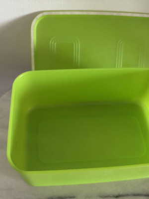 Tupperware bowl 2.9 liters