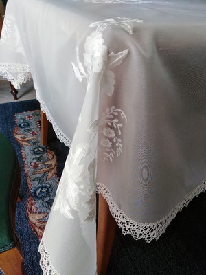Organza embroidered tablecloth set new
