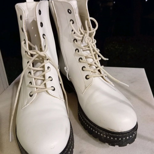 Nio Nio boots size 41 like new, white