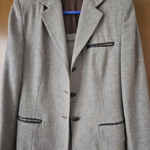 Abercrombie & Fitch women's suit like new, gray, size L