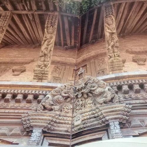 Nepal The Himalayan Kingdom coffee-table book like new, English