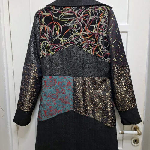 Modern coat new, size L, multicolored