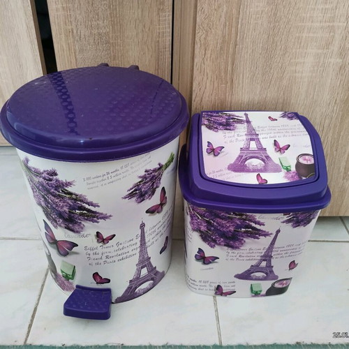Souvenir de Paris trash bins like new, set of 2 pieces