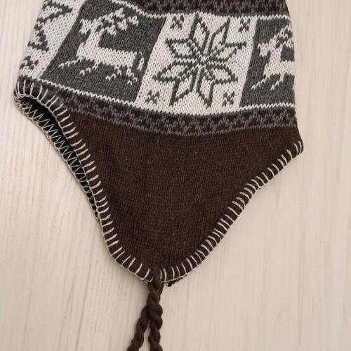Peruvian wool hat new, brown, size L