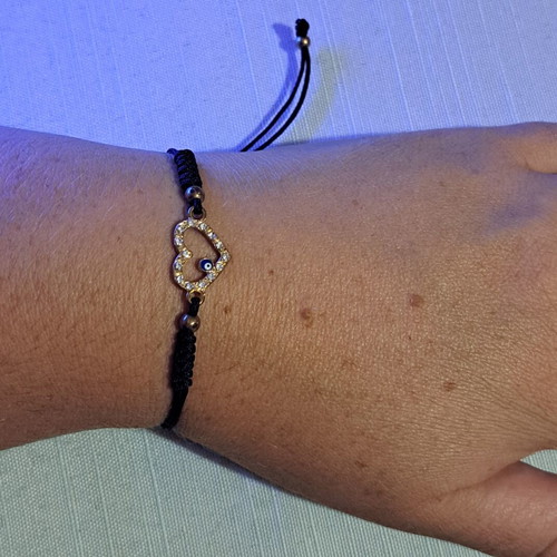 Macrame bracelet with heart charm