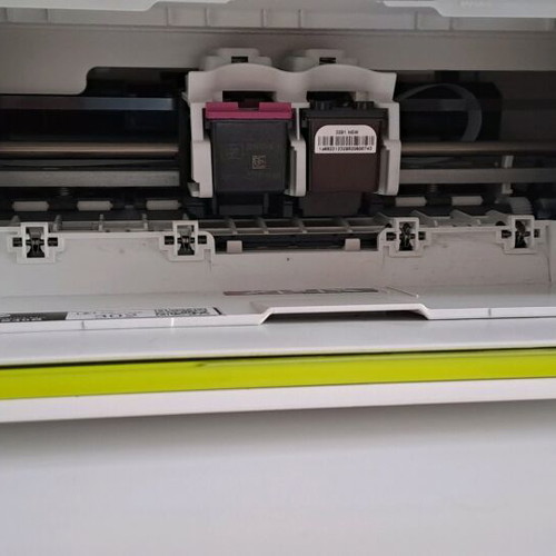 HP DeskJet 2130 multifunction printer scanner copier like new