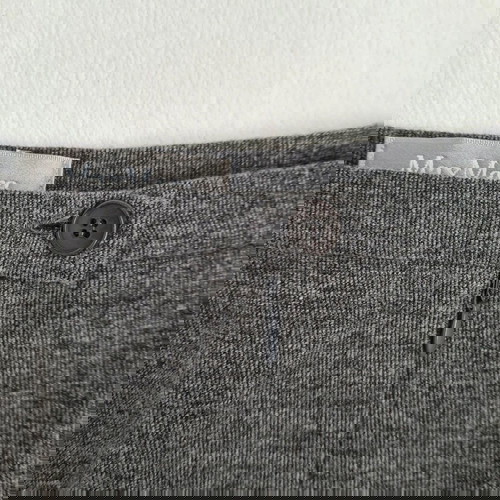 Max Mara women's wool skirt size 38 M like new, gray