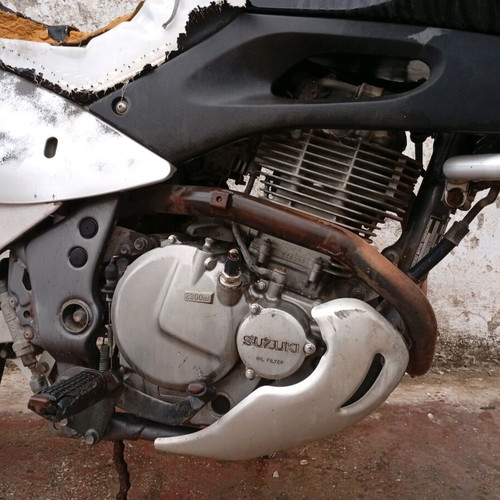 Suzuki XF 650 Freewind motorcycle used for repair or spare parts