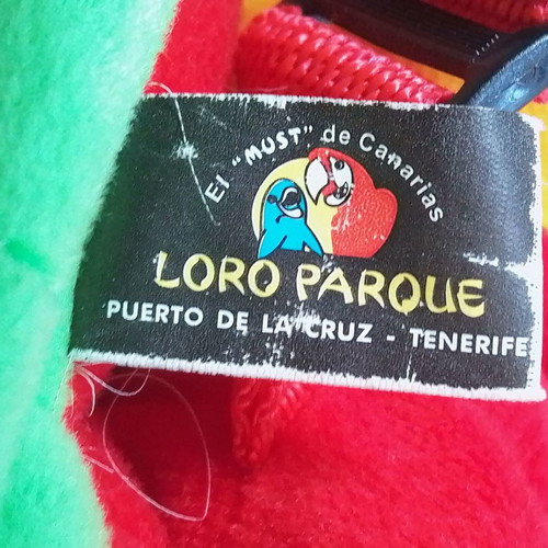 Children's parrot backpack Loro Parque used