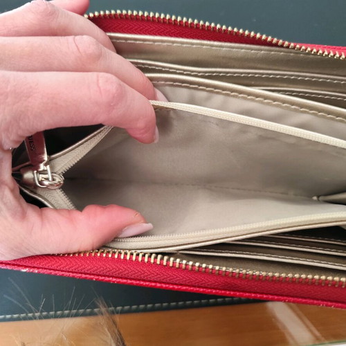 Guess wallet used, red