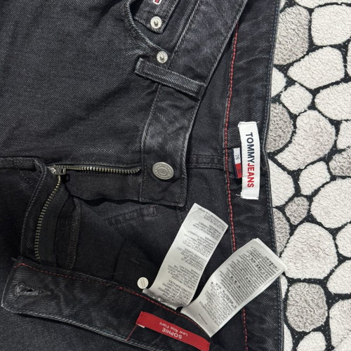 Tommy Jeans low-waisted black jeans size 26/30 like new