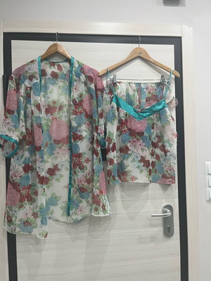 Women's baby doll set used, three pieces