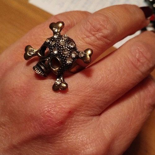 Ring in excellent condition