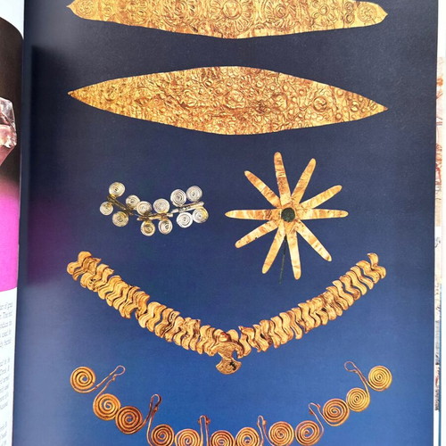 Mycenae Rich In Gold 1983 hardcover book like new