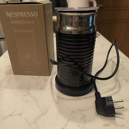 Nespresso Aeroccino 3 milk frother like new