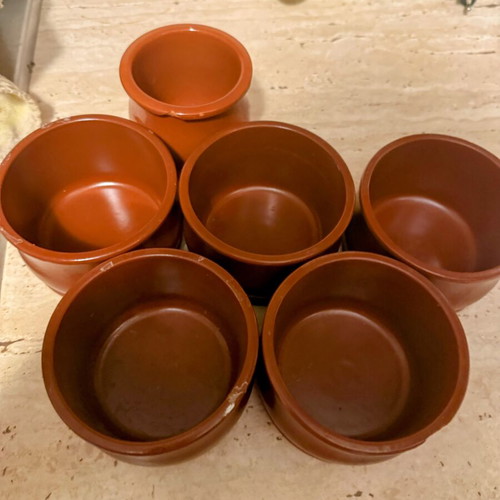 Clay bowls like new, ideal for oven use
