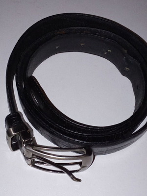 Guy Laroche leather belt like new, black and silver, 110cm