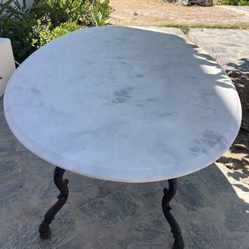 Marble table with cast iron base like new, 1930-1950