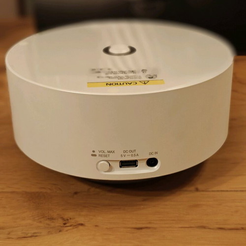 LG PJ9 Portable Speaker New Bluetooth 360° with Subwoofer
