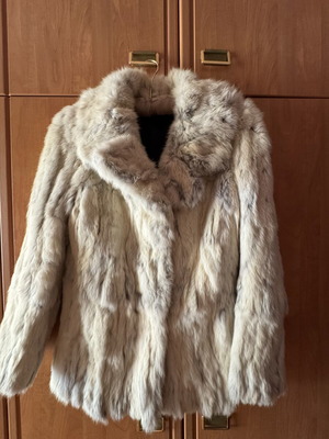 Vintage fur coat size S/M like new, natural rabbit or fox