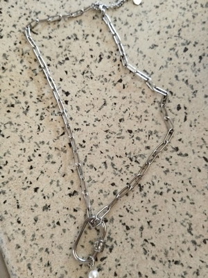 Stainless Steel Women's Necklace like new with rectangular links and pearl pendant