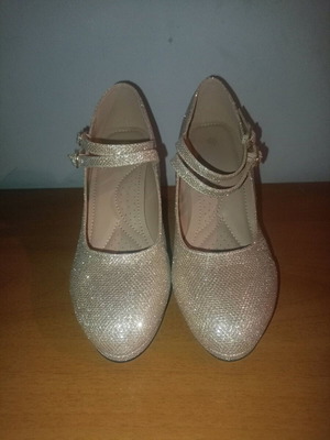 Gold women's pumps new, size 40 with low heel
