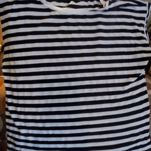 BRK Plus Black & White Striped T-Shirt Size S like new