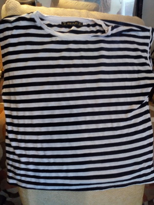 BRK Plus Black & White Striped T-Shirt Size S like new