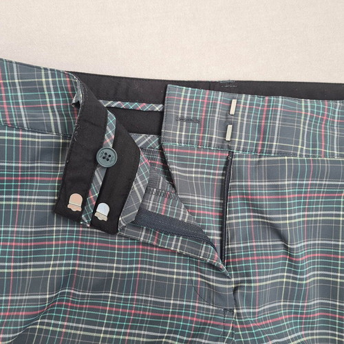 Nike women's golf pants size 42 XL W34 L30 like new, colorful
