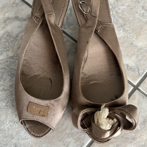 Bellucci women's heels size 38, beige brown