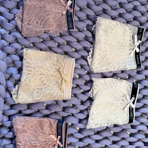 Lace lingerie set new, 5 pieces Brazil design, size Large