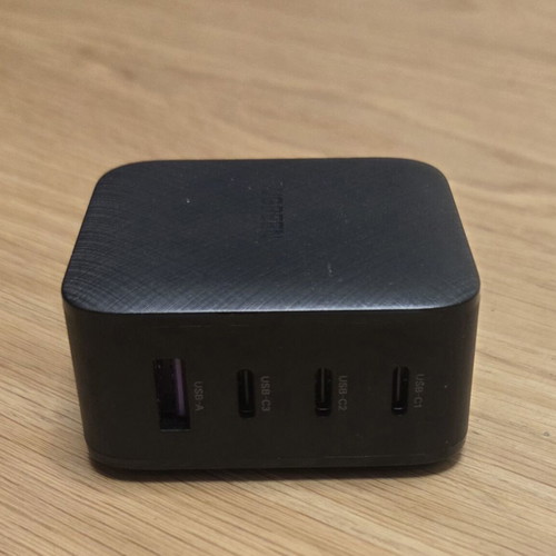 Ugreen CD224 Quick Charge 3.0 charger used, 3x USB-C & 1x USB-A 65W