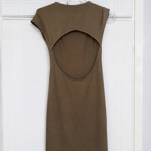 Khaki dress Pull & Bear like new, open back, slim fit