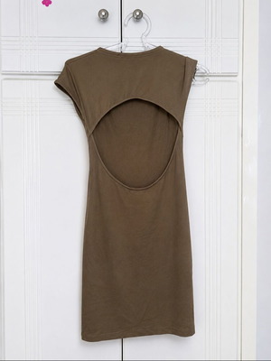 Khaki dress Pull & Bear like new, open back, slim fit