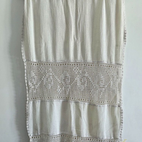 Handmade vintage table runner, 45 x 150 cm