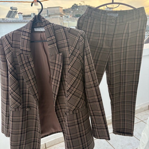 Mind Matter suit like new, beige and brown