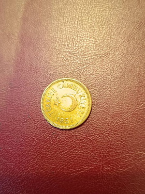 Turkey 10 Kourous 1951 like new