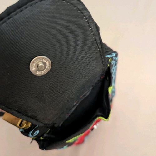 Small crossbody bag like new with phone pocket and wallet, black multicolor