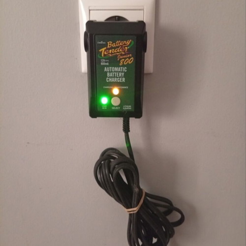 Battery Tender Junior 800 charger and maintainer, new
