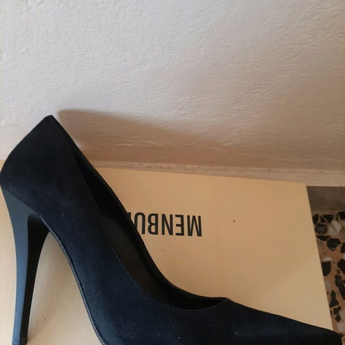 Step Shoes black suede pointed pumps like new