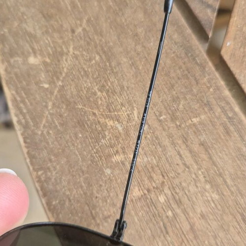 Γυαλιά ηλίου Ray-Ban μεταχειρισμένα, μεταλλικός μαύρος σκελετός, σκούροι φακοί