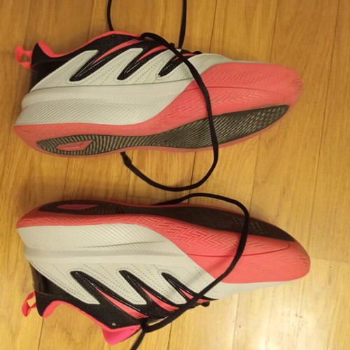 Adidas Dame Certified 3 basketball shoes like new, multicolor, size 40