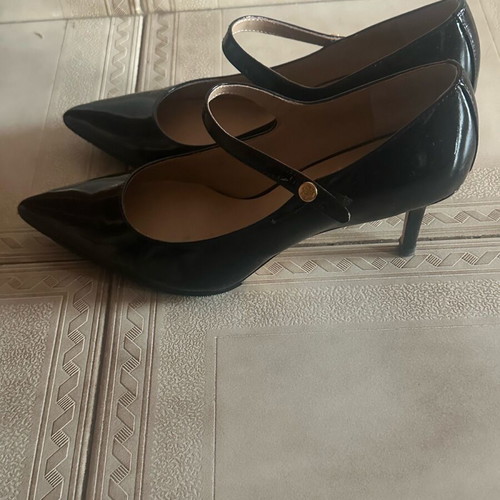 Ralph Lauren Mary Jane patent leather pumps like new, 10cm heel, black