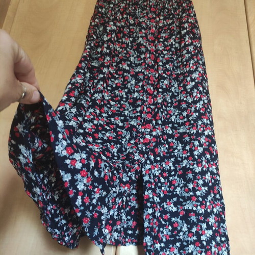 Attrattivo women's skirt like new, size medium, soft fabric, buttoned front