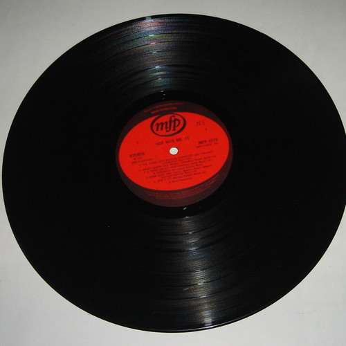 Hot Hits 11 vinyl record used 1972
