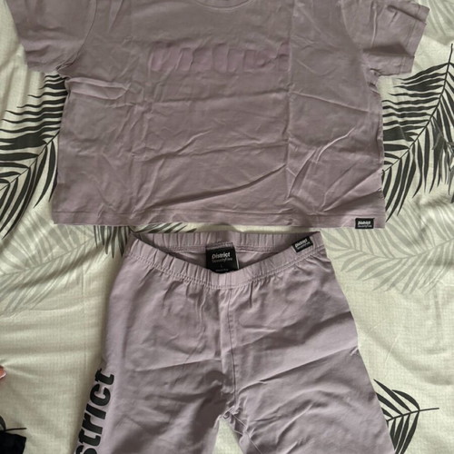 District set purple like new