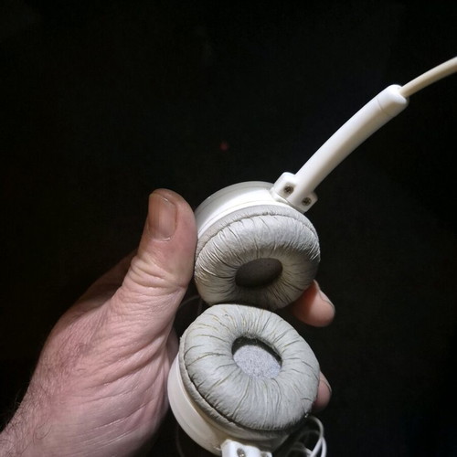 Salar EM300 headphones used, wired, white