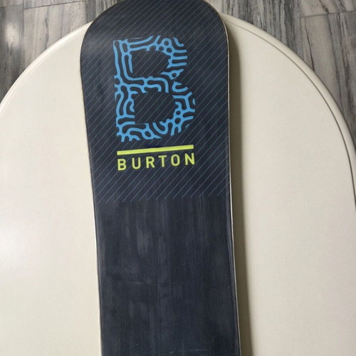 Burton Ripcord 154 snowboard with Burton Mission Reflex bindings used, size Medium, silver