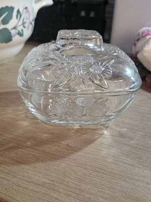 Crystal small fondue with lid new condition